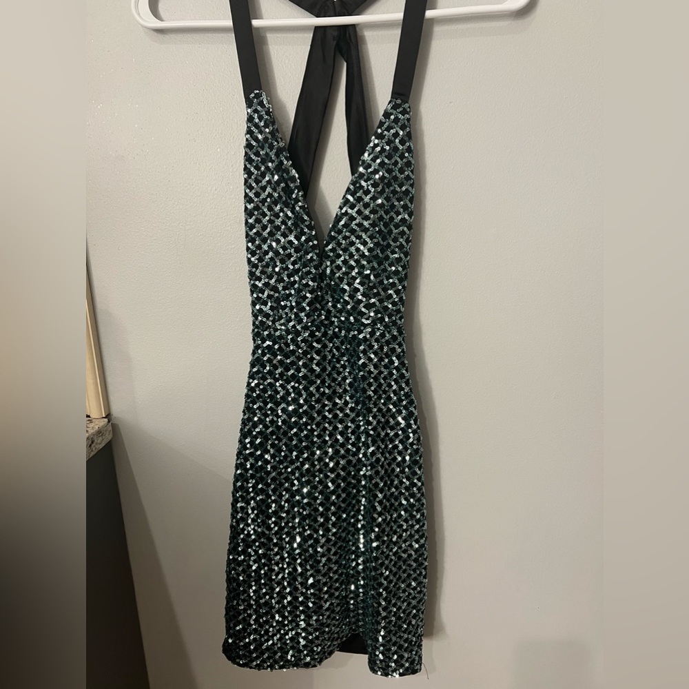 Hello Molly Dress Size Small!